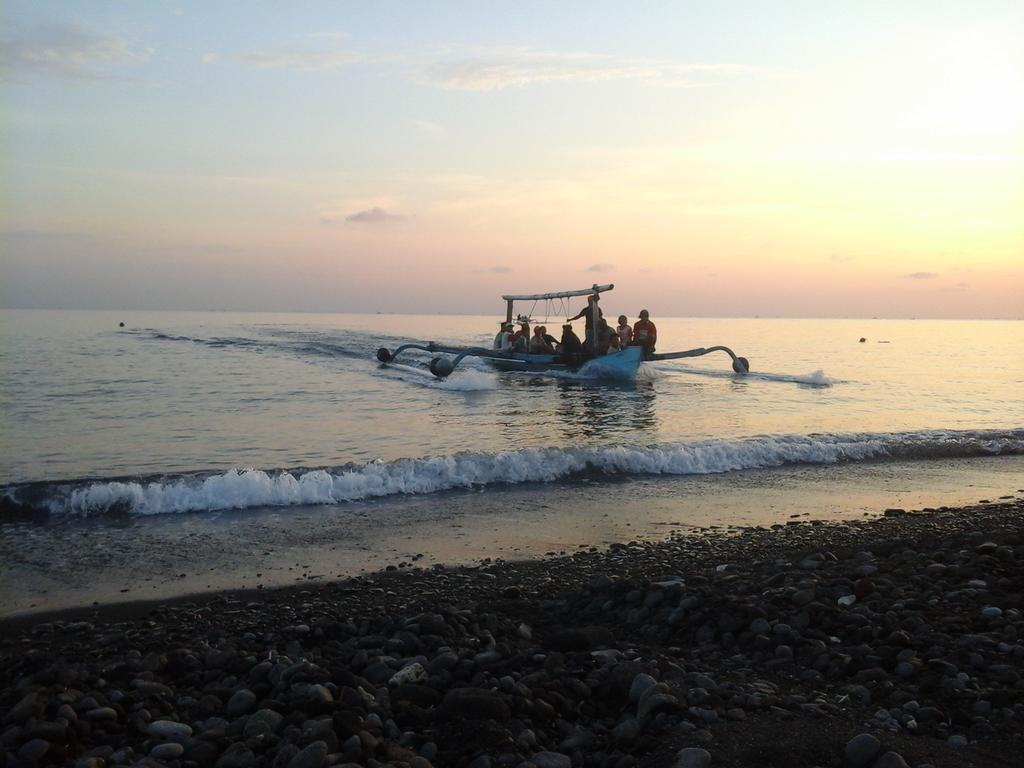 Tudes Homestay Αμέντ Εξωτερικό φωτογραφία